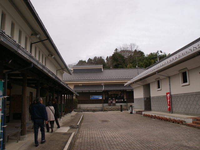 ǂ̏Rӂ邳Ɨjق̓eʐ^1