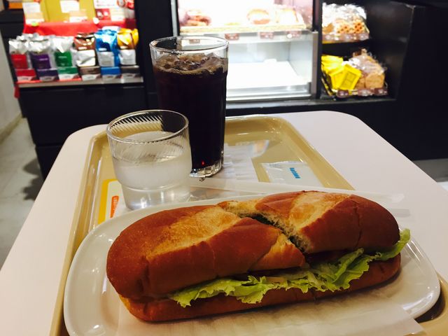 ~mThƃR[q[_hg[R[q[Vbv_ˎO{X