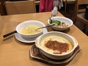 higũKXgȂΓX̓eʐ^1