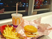 marimarĩ}NhihbqOX̓eʐ^1