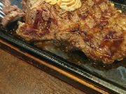 ȁ[̂ȂXe[LAJX̓eʐ^1