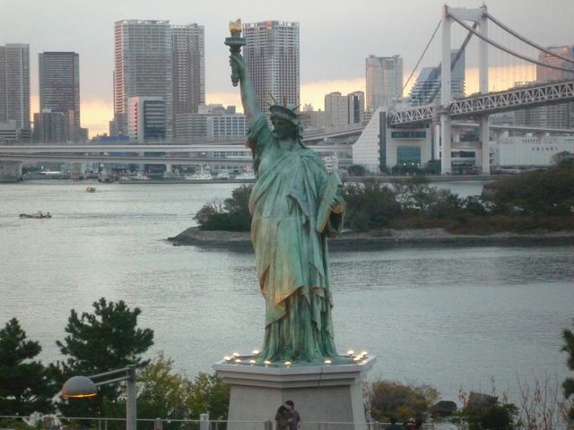 ���C���{�[�u���b�W��w��_���R�̏��_���i���j