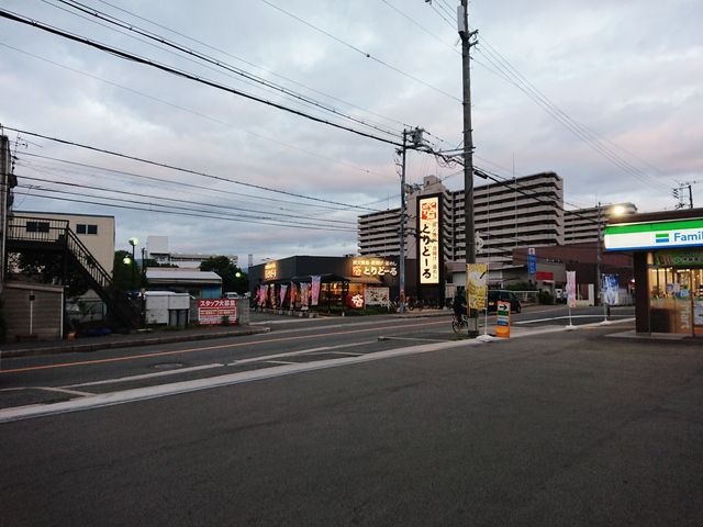 ̂̂Ƃǁ[ ߌΒnX̓eʐ^1