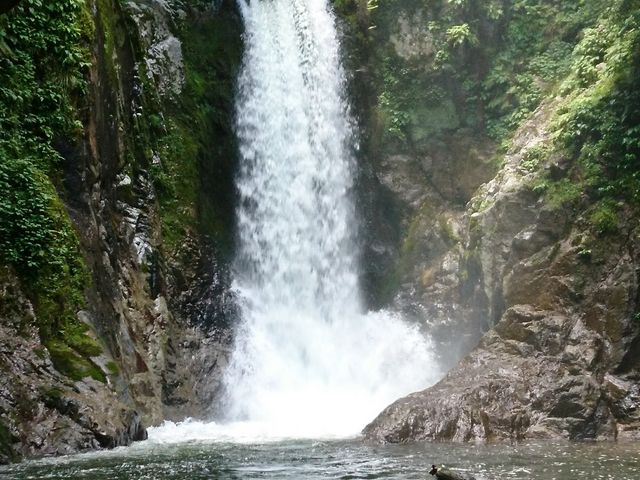 鳴沢の滝】アクセス・営業時間・料金情報 - じゃらんnet