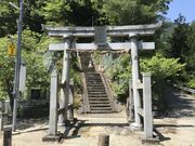 �A���x���g����̓V�_�Ђ̓��e�ʐ^1