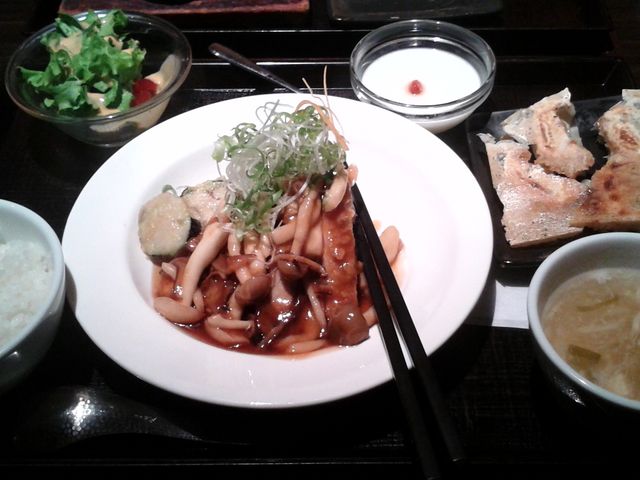 hakoneatami̐Lq CVX̓eʐ^2