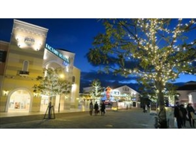 �A�E�g���b�g_�O��A�E�g���b�g�p�[�N�@�}�����s�A�_��