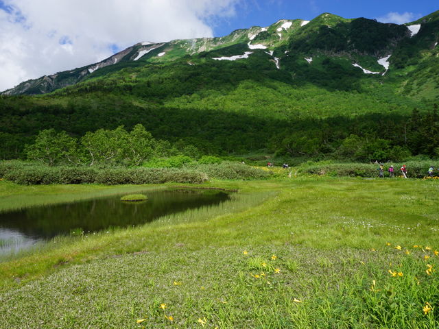 �r�ƎR�X���Y��ł��B_�̒r����