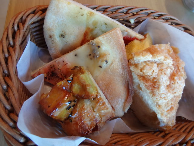 p͐Hו_HEART BREAD ANTIQUE tX