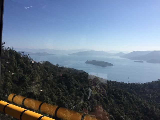 �g��������̋{���A�\�����A�ߍ������A�����_�����ӂ̓��e�ʐ^1