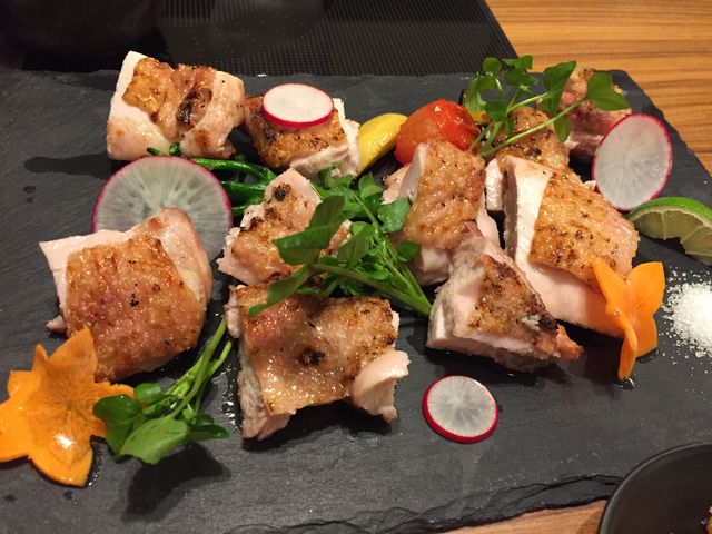 �|�p�I�Ȕ������̒n�{�Ă��B������������_�z�e���G�s�i�[���ߐ{