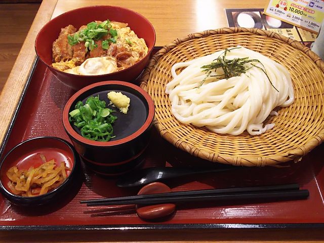 実演手打うどん 杵屋 なんばCITY B2F】心斎橋・なんば・四ツ橋・うどん・そば - じゃらんnet