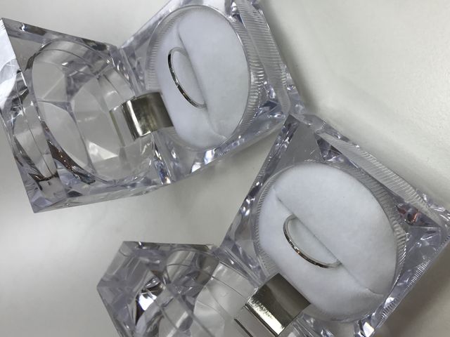 1�ԍׂ���ō��܂���
���킢���P�[�X�t���ł�_�H�|�J�t�F�@ReaLence