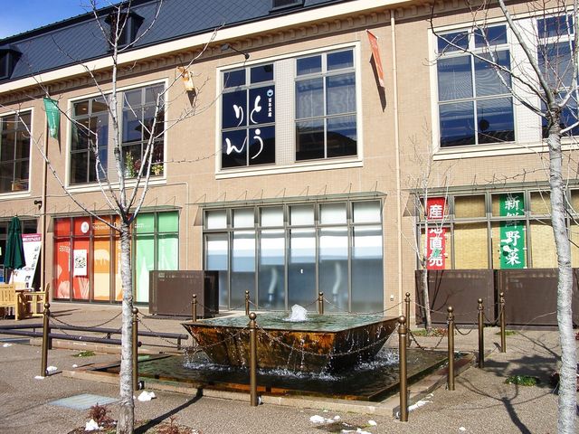 �l�Ԓ��X�N�G�A