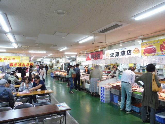 �s����̃C�[�g�C���R�[�i�[_�a���s��