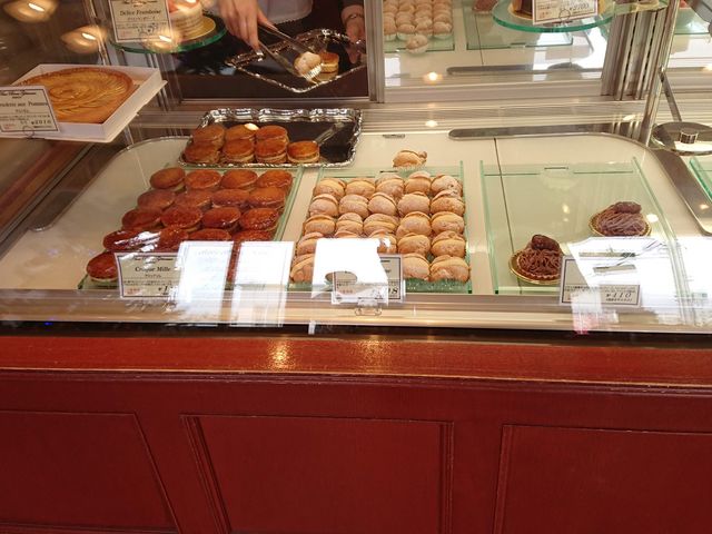 TomAUX BONS GATEAUX BIGOT̓eʐ^1