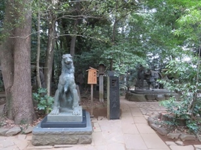 �z�K�_��
�����Ɖ��̋`�Ƃ̌��n�̑�_��؁@�z�K�_�Ёi��t�����R�s�j