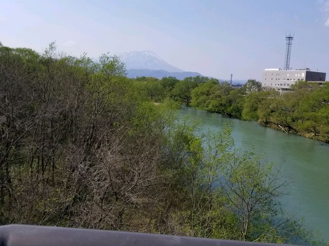���ΐ�̗���Ɗ��R�𓯎��Ɍ���邱�̌i�F������ϑf���炵���i�����s�j_���R