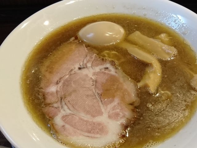 Z߂̃X[vŐHׂ鍂R[͐iłB_Ƃ