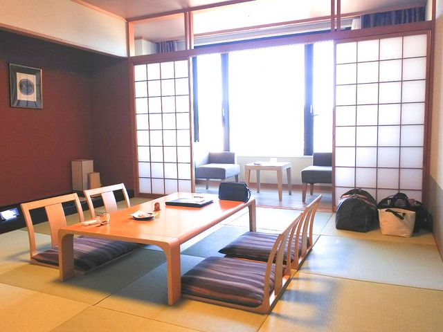 �a����\�񂵂܂����B_�t���[�c�p�[�N�x�m���z�e��