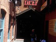 肻Ȃ̃j[[NEf̓eʐ^1