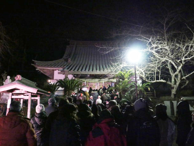 �单�V�ƕ��ʐ��ω������J�肵�Ă���{���B�[��0����҂��Ă��Q��̕������т܂��B_�^�쎛