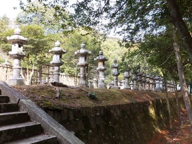 萩藩主毛利家墓所(香山墓所)