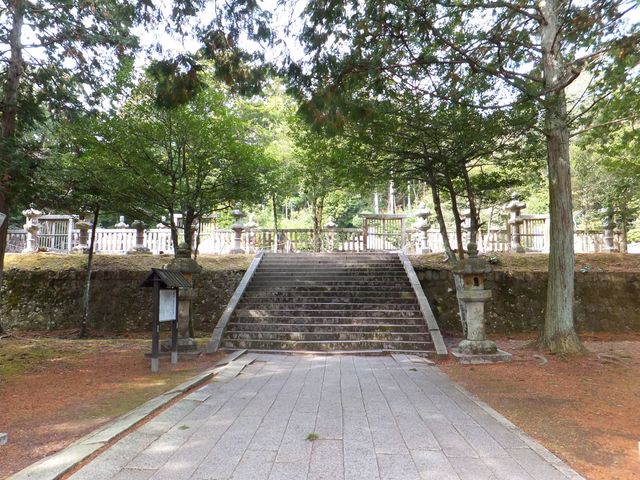 萩藩主毛利家墓所(香山墓所)