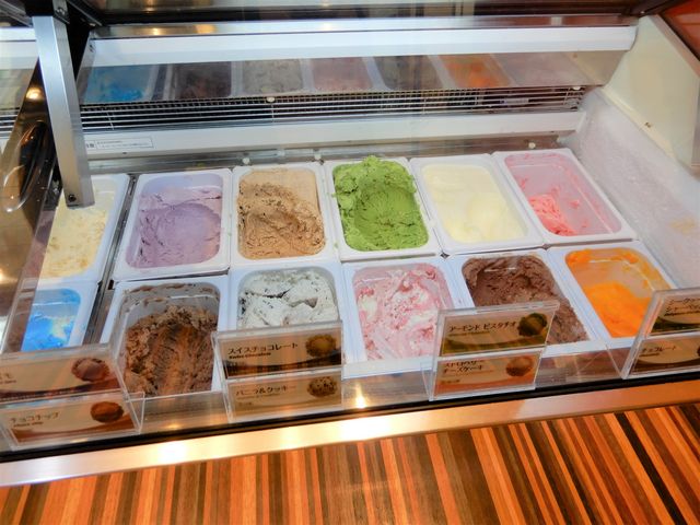 qf̉ꗿƖAƃu[V[ACX̂X 33 񂳂̓eʐ^2