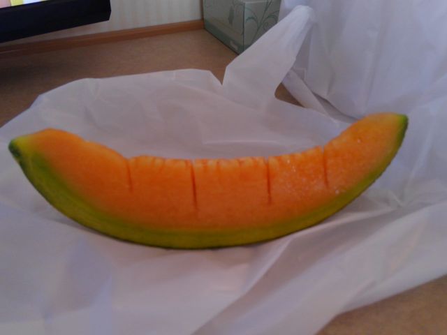 �������͎����A��z�e���ŐH�ׂ܂����B�ƂĂ��W���[�V�[_���ْ��s