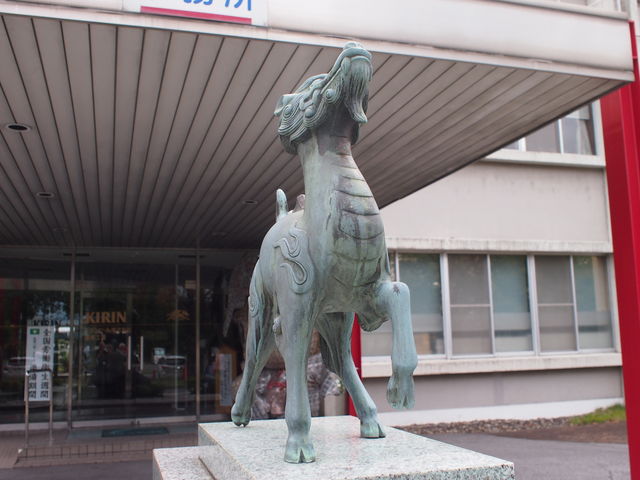 ���ւ̃��j�������g_�L�����r�[���@����H��