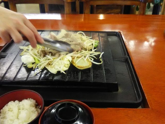 ���X�g�����ŐH�ׂ�W���M�X�J���B���C���H�~��������܂��B_�����ۂ�r���u�W�]��