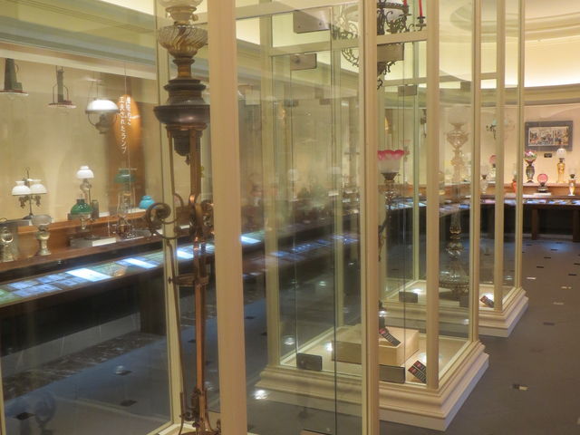 ���[���b�p�̃����v_�_�˂��Ճ~���[�W�A��