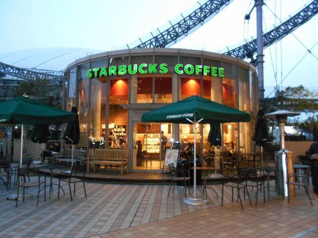 ��������񂳂�̃X�^�[�o�b�N�X�R�[�q�[ �����h�[���V�e�B ���N�[�A�X�̓��e�ʐ^1