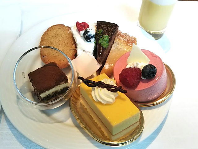 �X�C�[�c_�R�[�g���[�h�}���I�b�g��������z�e��