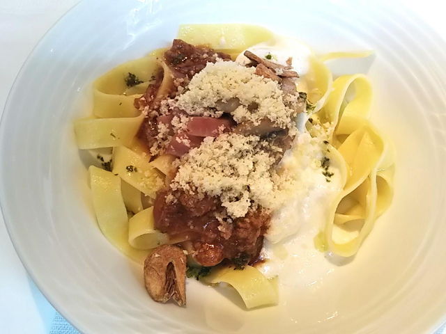 �p�X�^_�R�[�g���[�h�}���I�b�g��������z�e��