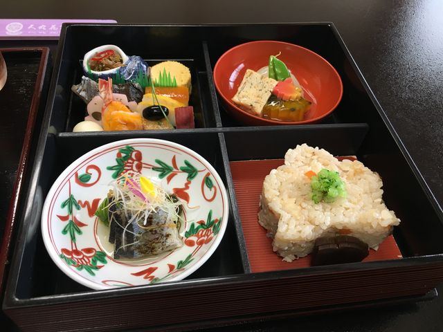 ���ٓ�_�������ف@�l�ۉԒd