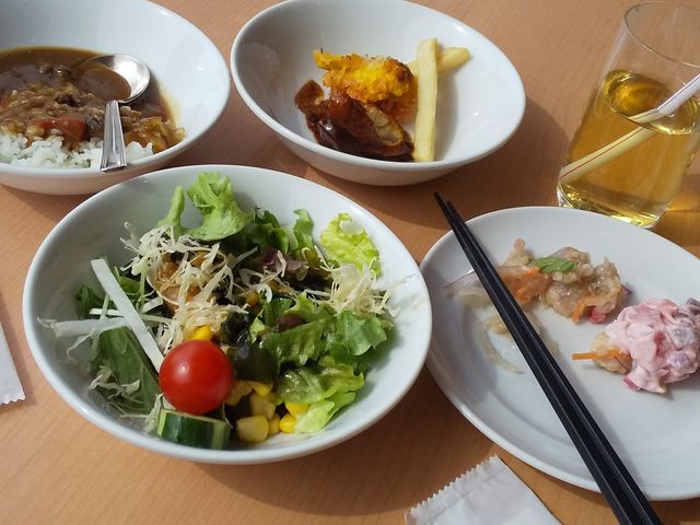 �T���_�ƑO�؂�������������_�z�e���O�������B�A�a�̎R