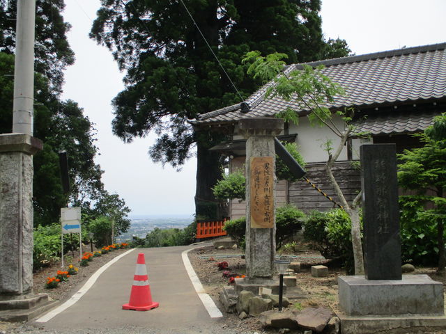 ���ԏꂩ��̎Q��
�i�j���̓R�[���̍����A�����͉E���ʍs�Ƃ̂��Ɓj_�F��ߒq�_��