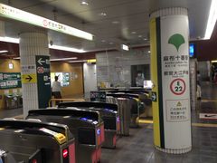 �Ё[����񂳂�̓s�c��]�ː� ���z�\�ԉw�ւ̓��e�ʐ^1