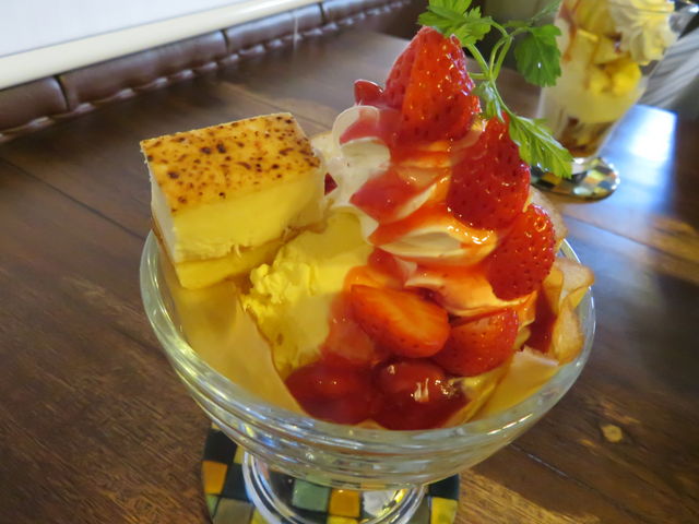 yosshỹJtF ` CHAWA̓eʐ^4