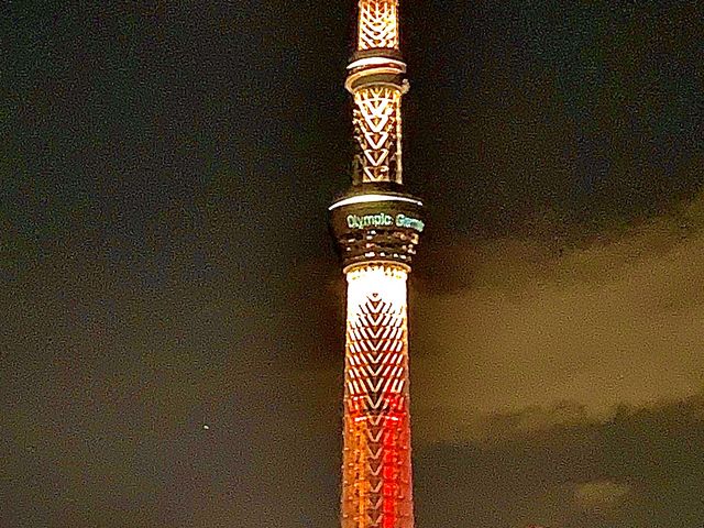 X[p[̉ォłI̐F߂Ăł@1_XJCc[