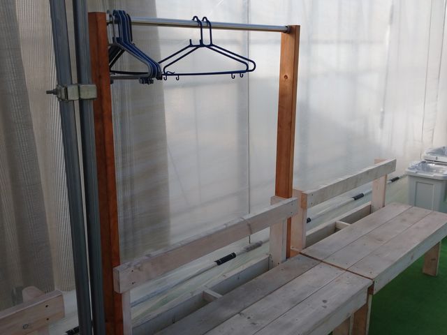 �n�E�X���̏㒅�u����ƃx���`_�q���t�@�[��