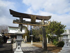 �̂�䂫����̎O���_�Ђւ̓��e�ʐ^1