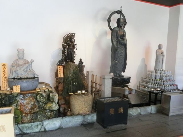 ���̂����ɐ��|�s���A�K�􂢕ٓV�Ȃǂ�����܂��B_�Z�g������