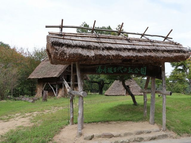 ���M��2�����̎�O�ɂ��铒�M��Ñ�̋u�����B_���M��2����