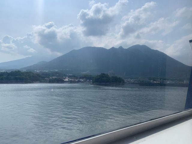 �D�����瓇���_��x_�F�{�t�F���[