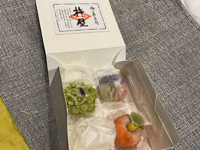 �����i�B3�͑̌��ō�������َq�B1�͂��y�Y�Ƃ��Ă������������i�ł��B_�n�� �a�َq�Â���̌�