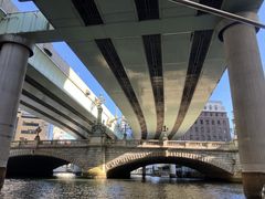 }~̉TN[Y@KIւ̓eʐ^1