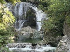 油彩 乗政大滝 錦秋の滝。 • #鳥取県 #大山 #大山ファンクラブ #大山滝 #canon